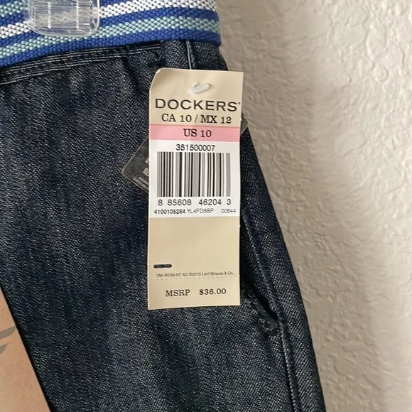 Dockers Denim Truly Slimming Shorts Women’s Size 10. - Picture 2 of 11